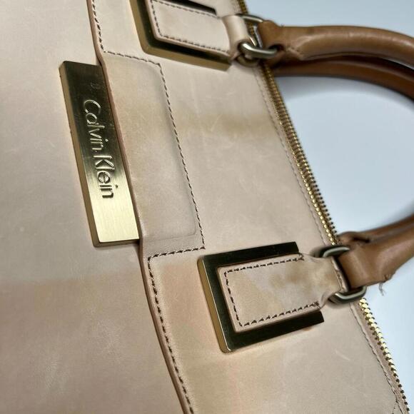 Calvin Klein Beige Leather Satchel Tote Bag Gold Hardware Structured Large Purse - Picture 10 of 15